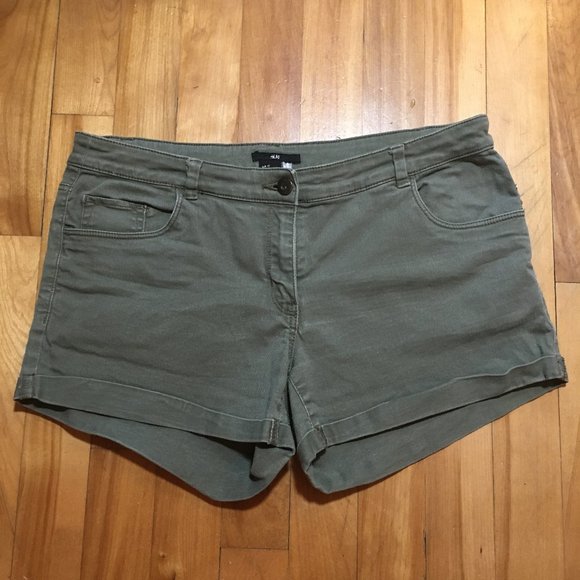 HM 5-pocket twill Shorts - Picture 1 of 3